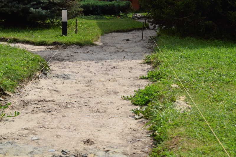 Что разрушит вашу садовую дорожку? Как предотвратить?