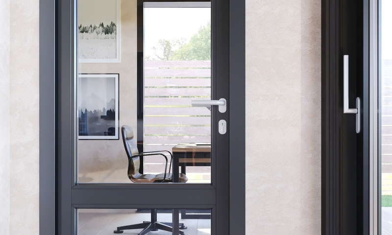 «Хватательный» элемент декора: как подобрать ручки для дверей