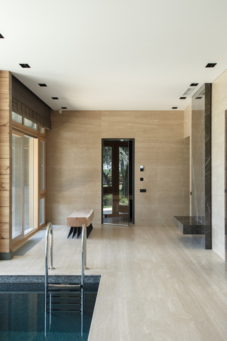 Как выглядит La Datcha Олега Тинькова в Астрахани, которая сейчас продается