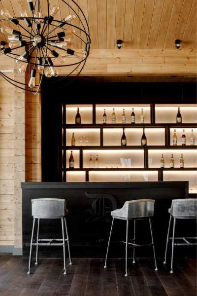 Как выглядит La Datcha Олега Тинькова в Астрахани, которая сейчас продается