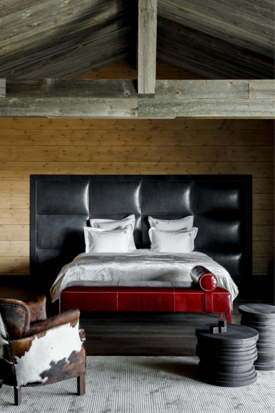 Как выглядит La Datcha Олега Тинькова в Астрахани, которая сейчас продается