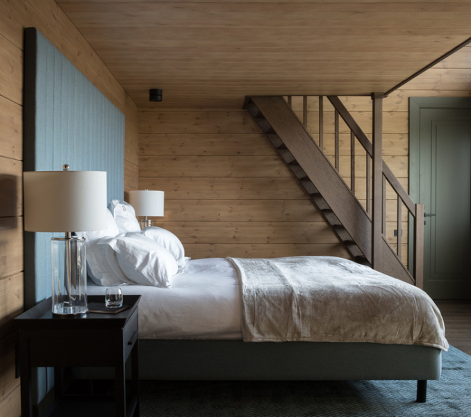 Как выглядит La Datcha Олега Тинькова в Астрахани, которая сейчас продается