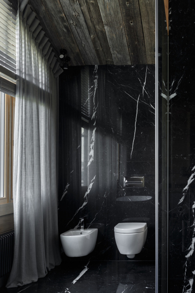 Как выглядит La Datcha Олега Тинькова в Астрахани, которая сейчас продается