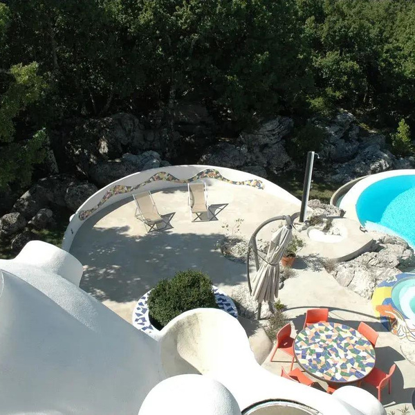 Во Франции продают необычный дом-пузырь